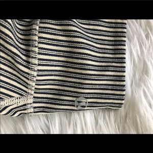 Lululemon striped wunder under leggings.